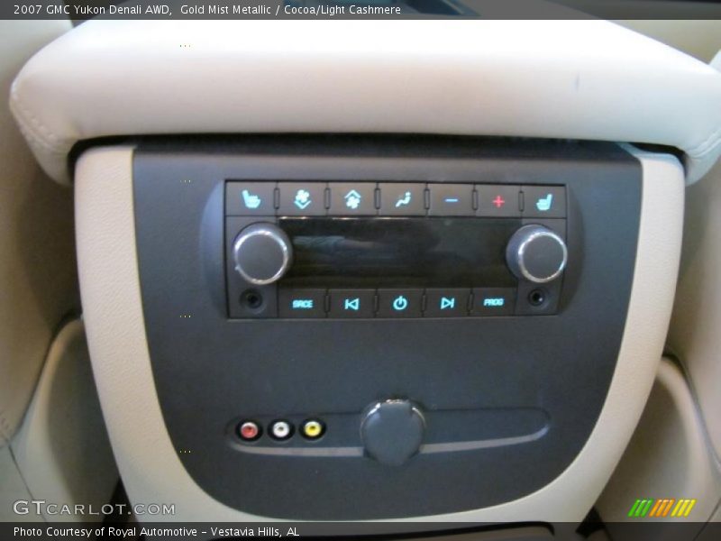 Gold Mist Metallic / Cocoa/Light Cashmere 2007 GMC Yukon Denali AWD