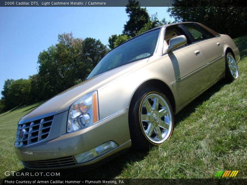 Light Cashmere Metallic / Cashmere 2006 Cadillac DTS