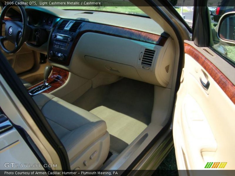 Light Cashmere Metallic / Cashmere 2006 Cadillac DTS