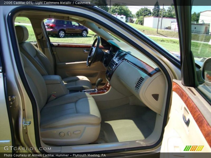 Light Cashmere Metallic / Cashmere 2006 Cadillac DTS