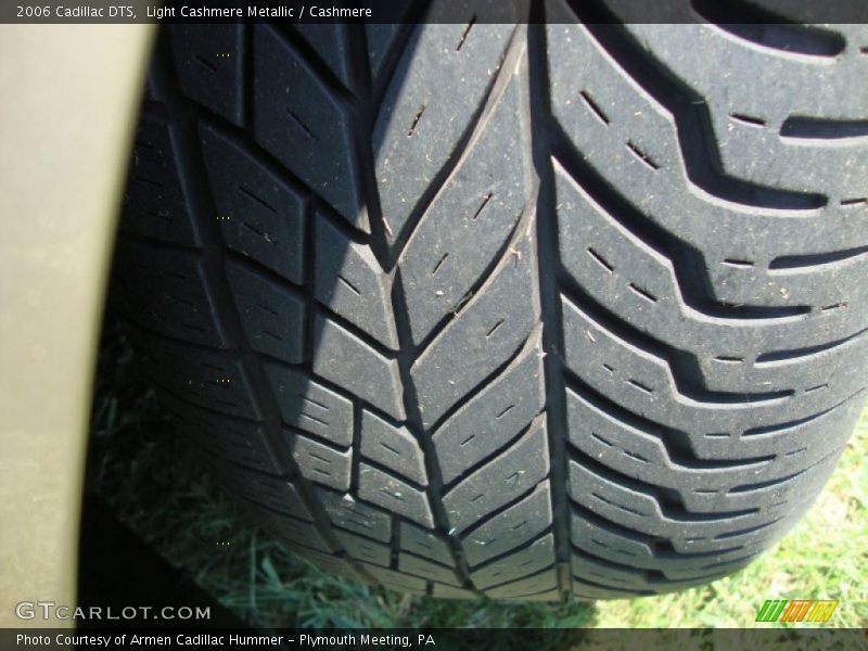 Light Cashmere Metallic / Cashmere 2006 Cadillac DTS
