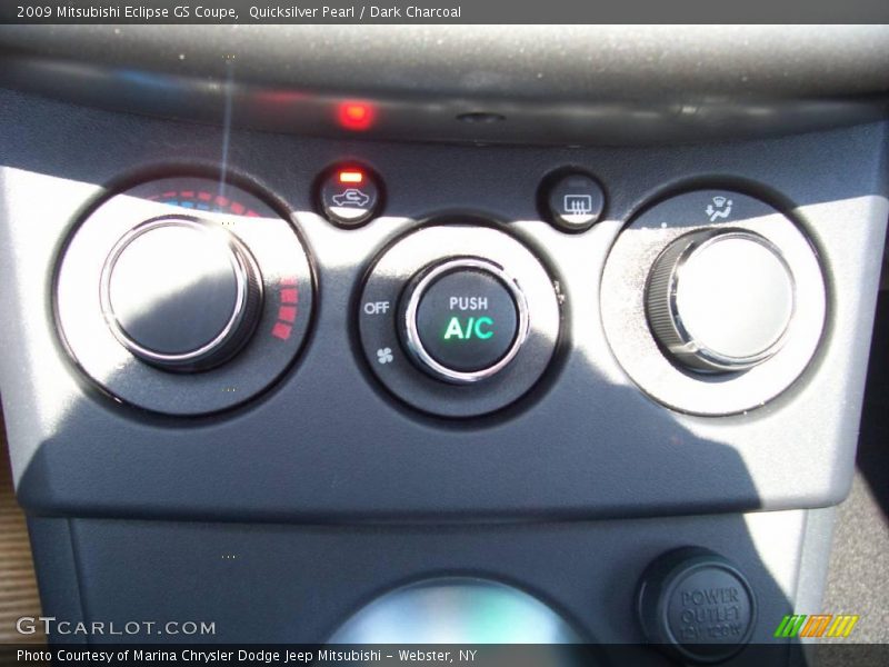 Quicksilver Pearl / Dark Charcoal 2009 Mitsubishi Eclipse GS Coupe