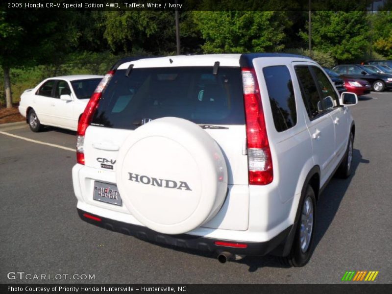 Taffeta White / Ivory 2005 Honda CR-V Special Edition 4WD