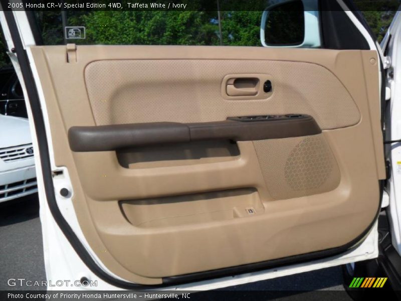 Taffeta White / Ivory 2005 Honda CR-V Special Edition 4WD