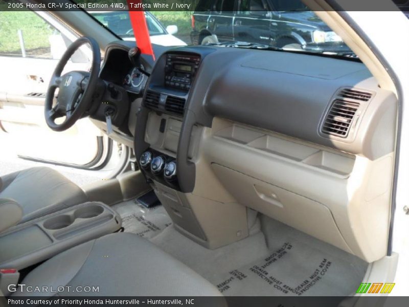 Taffeta White / Ivory 2005 Honda CR-V Special Edition 4WD