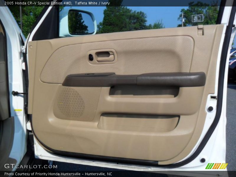 Taffeta White / Ivory 2005 Honda CR-V Special Edition 4WD
