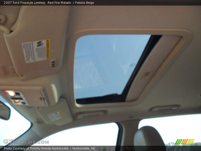 Red Fire Metallic / Pebble Beige 2007 Ford Freestyle Limited