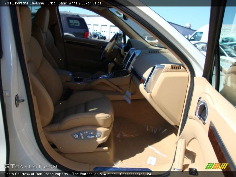 Sand White / Luxor Beige 2011 Porsche Cayenne Turbo