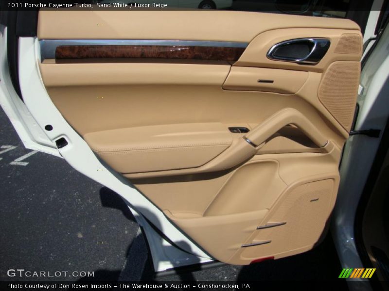 Sand White / Luxor Beige 2011 Porsche Cayenne Turbo