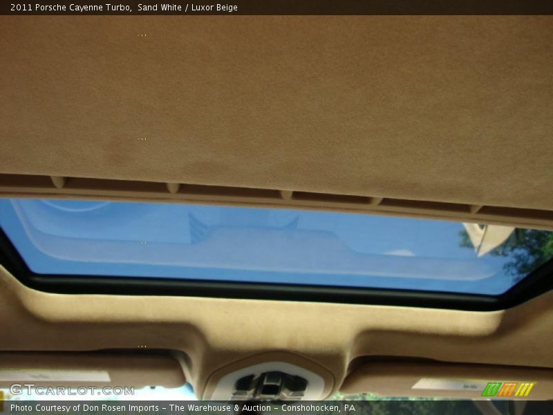 Sand White / Luxor Beige 2011 Porsche Cayenne Turbo