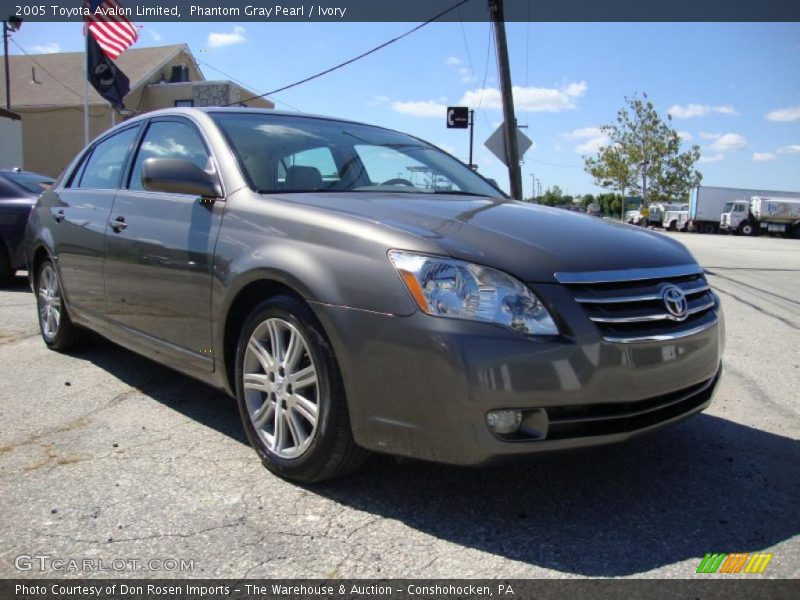 Phantom Gray Pearl / Ivory 2005 Toyota Avalon Limited