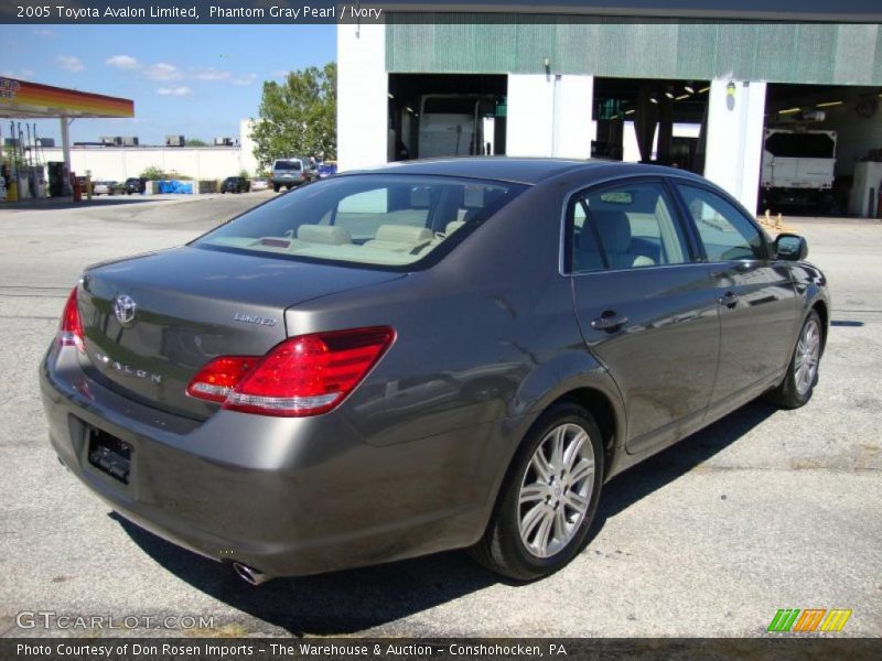 Phantom Gray Pearl / Ivory 2005 Toyota Avalon Limited