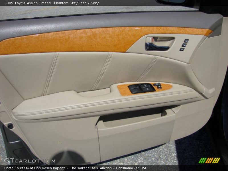 Phantom Gray Pearl / Ivory 2005 Toyota Avalon Limited