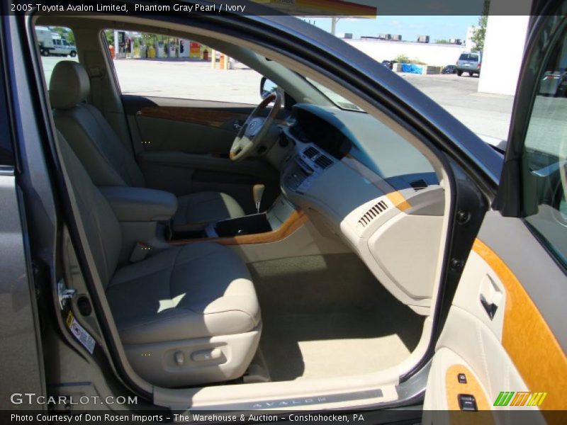 Phantom Gray Pearl / Ivory 2005 Toyota Avalon Limited