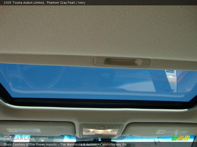 Phantom Gray Pearl / Ivory 2005 Toyota Avalon Limited