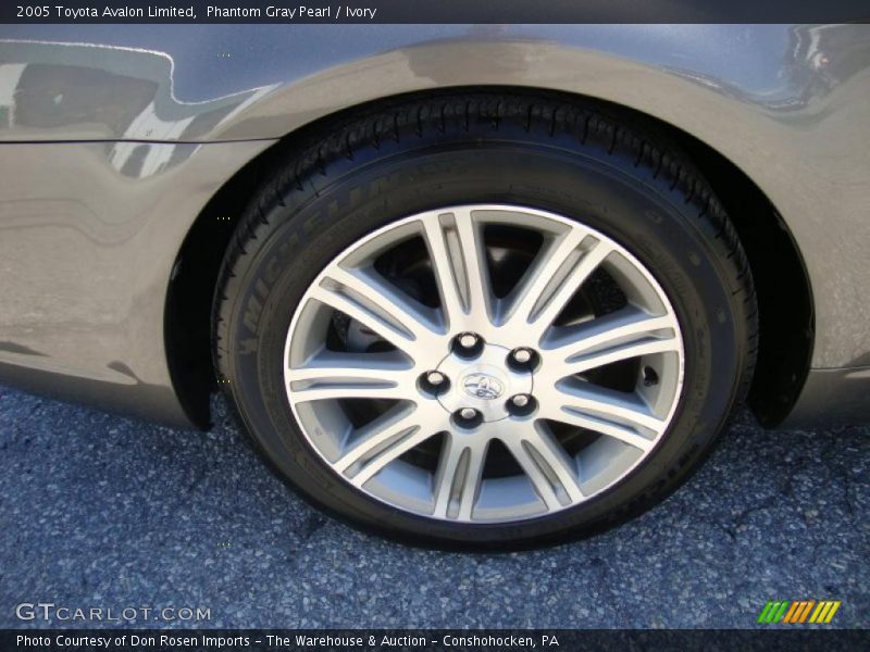 Phantom Gray Pearl / Ivory 2005 Toyota Avalon Limited