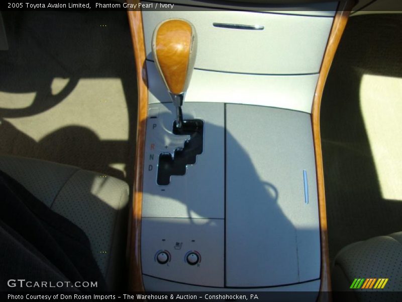 Phantom Gray Pearl / Ivory 2005 Toyota Avalon Limited