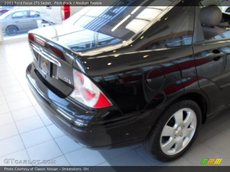 Pitch Black / Medium Pebble 2001 Ford Focus ZTS Sedan