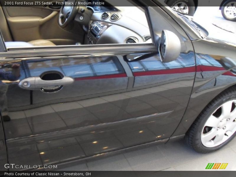 Pitch Black / Medium Pebble 2001 Ford Focus ZTS Sedan