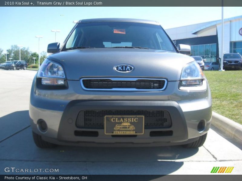 Titanium Gray / Black Soul Logo Cloth 2010 Kia Soul +