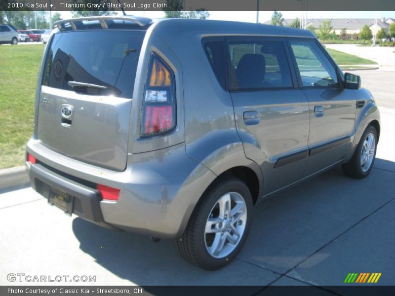 Titanium Gray / Black Soul Logo Cloth 2010 Kia Soul +