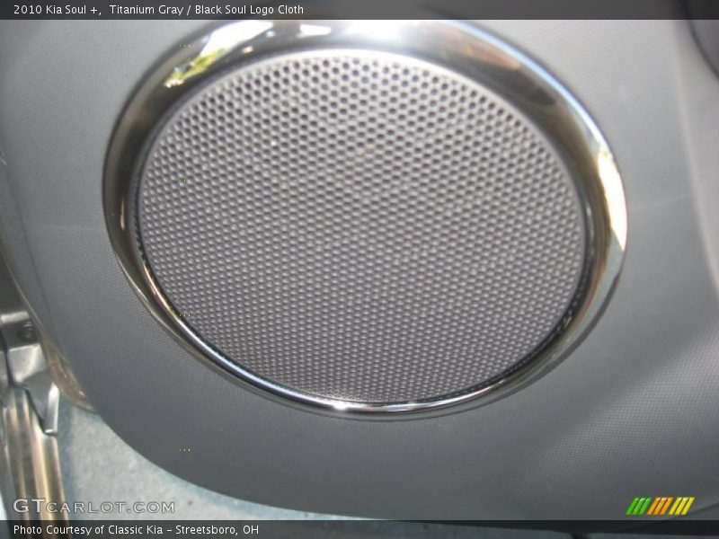 Titanium Gray / Black Soul Logo Cloth 2010 Kia Soul +