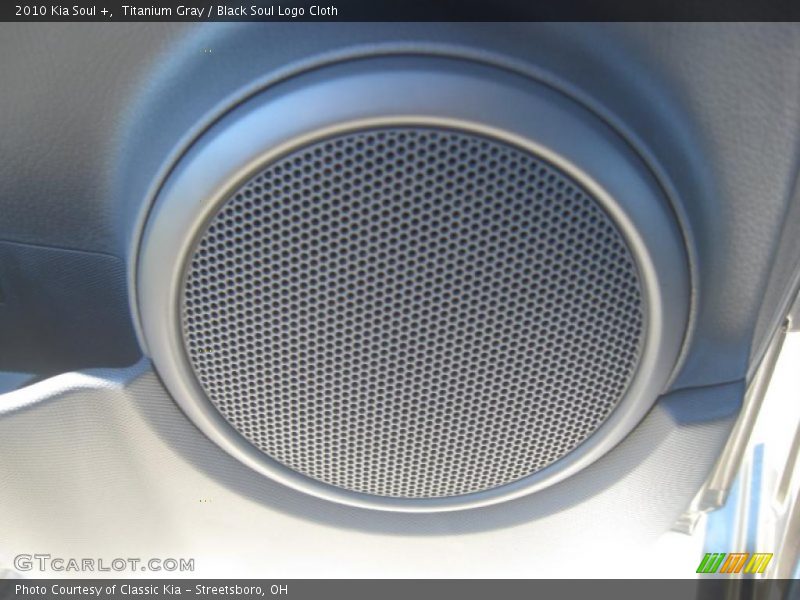 Titanium Gray / Black Soul Logo Cloth 2010 Kia Soul +
