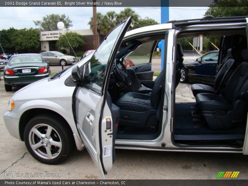 Bright Silver Metallic / Navy Blue 2001 Dodge Grand Caravan ES