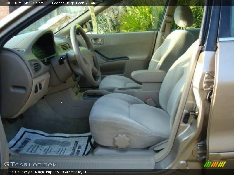 Bodega Beige Pearl / Tan 2002 Mitsubishi Galant ES
