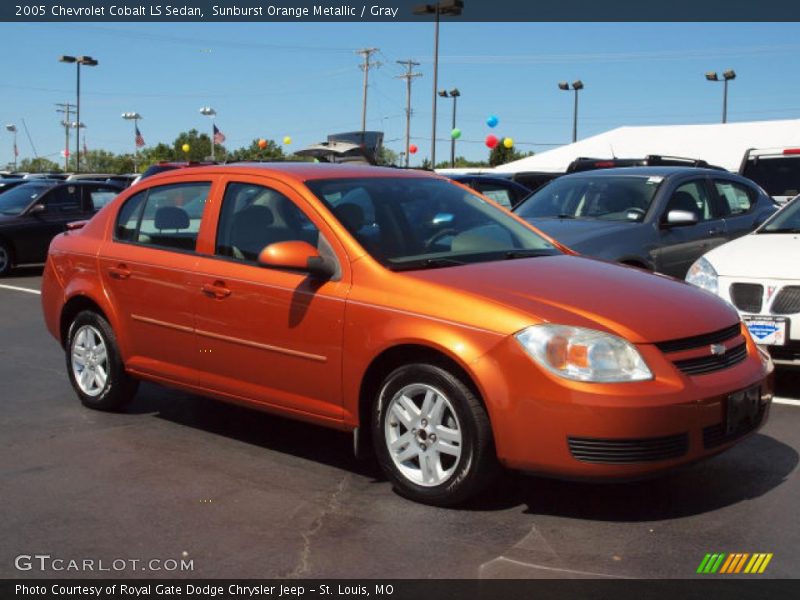 Sunburst Orange Metallic / Gray 2005 Chevrolet Cobalt LS Sedan