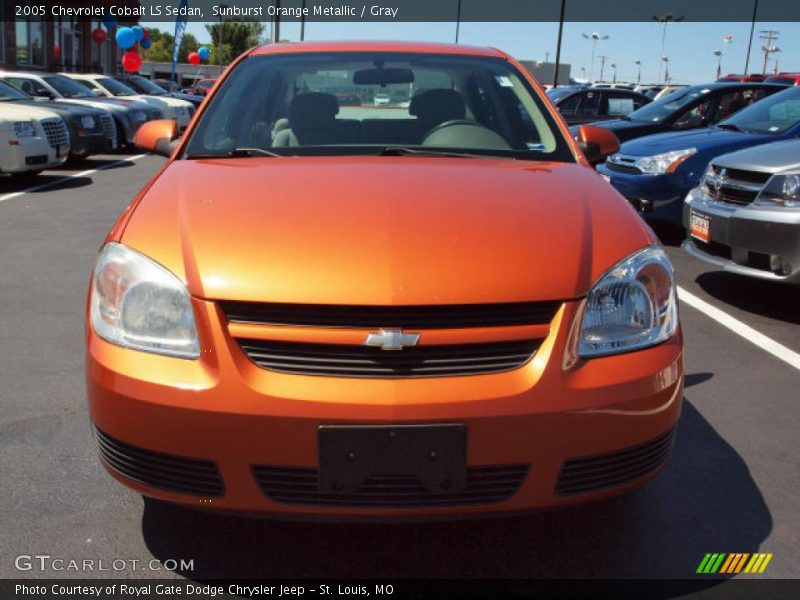 Sunburst Orange Metallic / Gray 2005 Chevrolet Cobalt LS Sedan