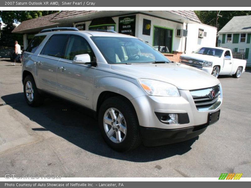 Silver Pearl / Gray 2007 Saturn Outlook XR AWD