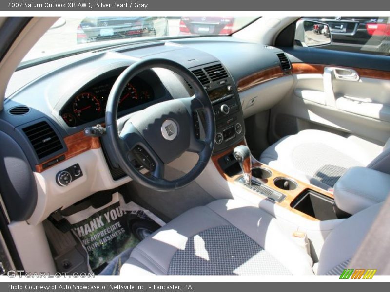 Silver Pearl / Gray 2007 Saturn Outlook XR AWD