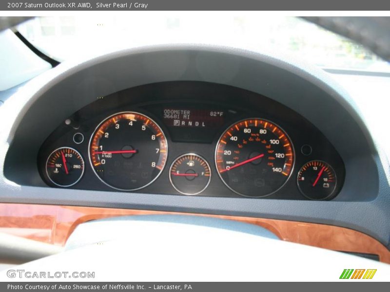 Silver Pearl / Gray 2007 Saturn Outlook XR AWD