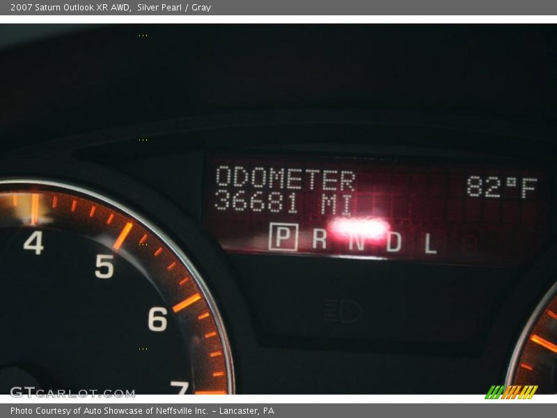 Silver Pearl / Gray 2007 Saturn Outlook XR AWD