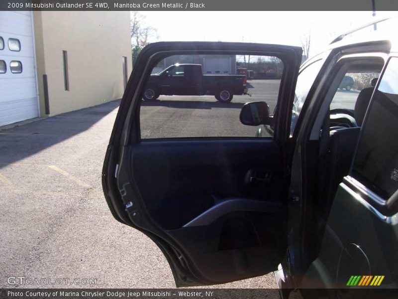 Manitoba Green Metallic / Black 2009 Mitsubishi Outlander SE 4WD