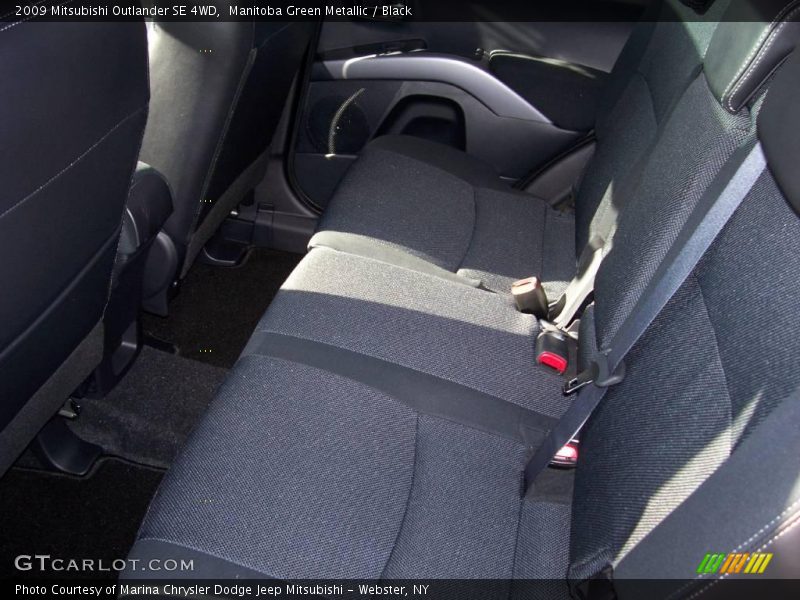 Manitoba Green Metallic / Black 2009 Mitsubishi Outlander SE 4WD