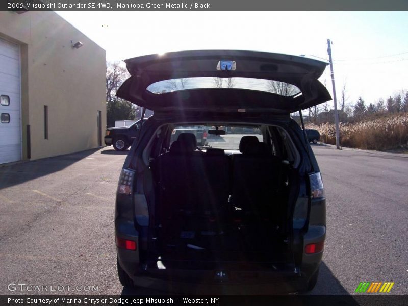 Manitoba Green Metallic / Black 2009 Mitsubishi Outlander SE 4WD