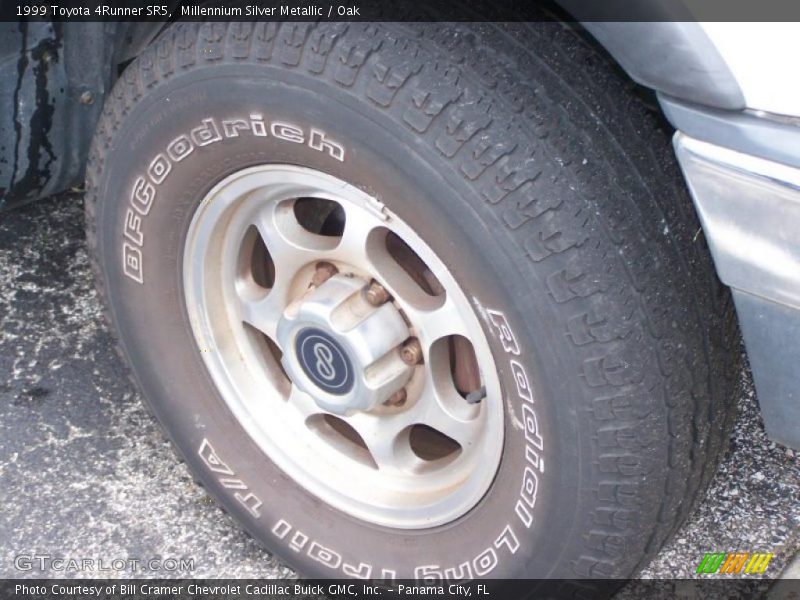 Millennium Silver Metallic / Oak 1999 Toyota 4Runner SR5