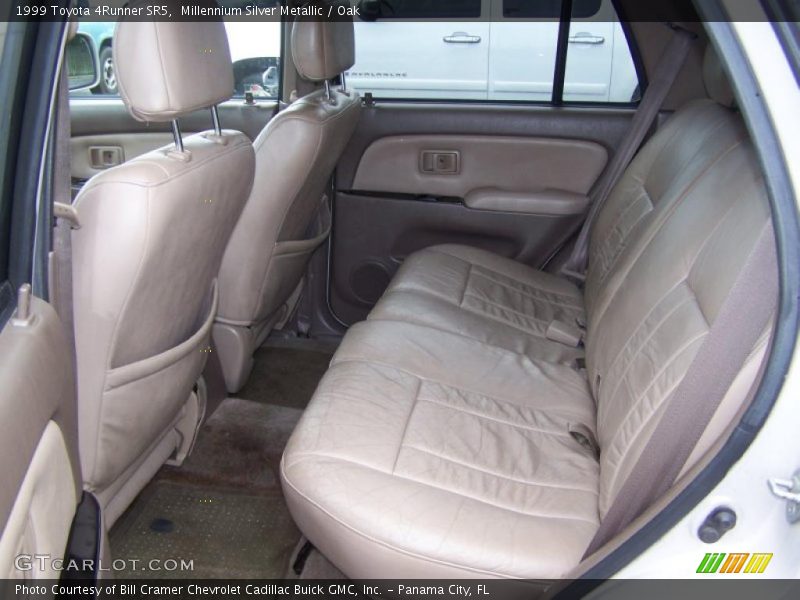 Millennium Silver Metallic / Oak 1999 Toyota 4Runner SR5