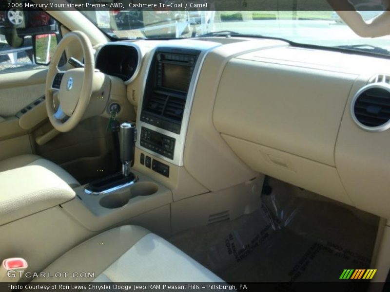 Cashmere Tri-Coat / Camel 2006 Mercury Mountaineer Premier AWD