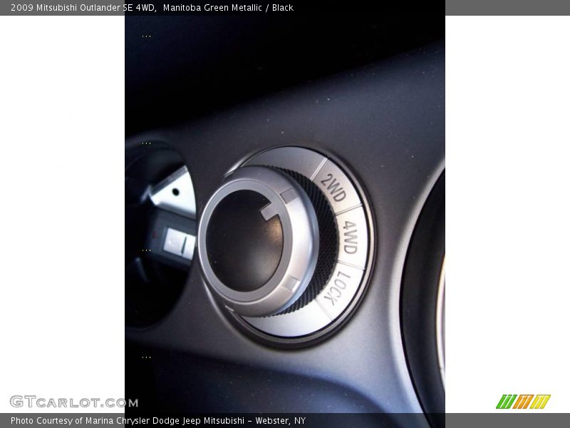 Manitoba Green Metallic / Black 2009 Mitsubishi Outlander SE 4WD