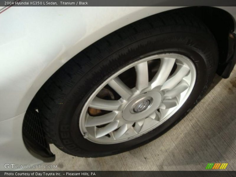 Titanium / Black 2004 Hyundai XG350 L Sedan