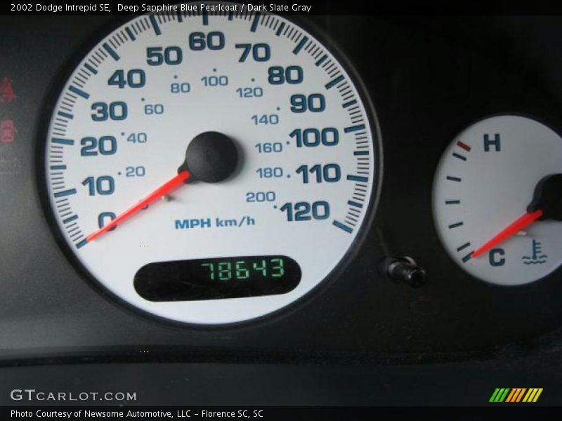 Deep Sapphire Blue Pearlcoat / Dark Slate Gray 2002 Dodge Intrepid SE
