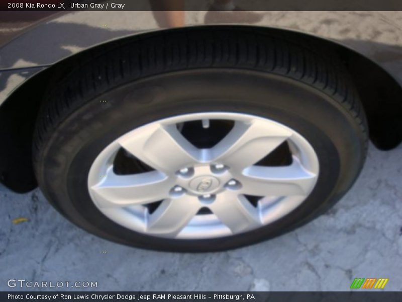 Urban Gray / Gray 2008 Kia Rondo LX