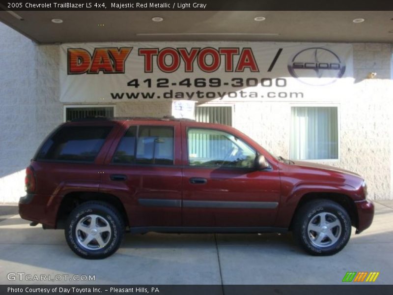 Majestic Red Metallic / Light Gray 2005 Chevrolet TrailBlazer LS 4x4