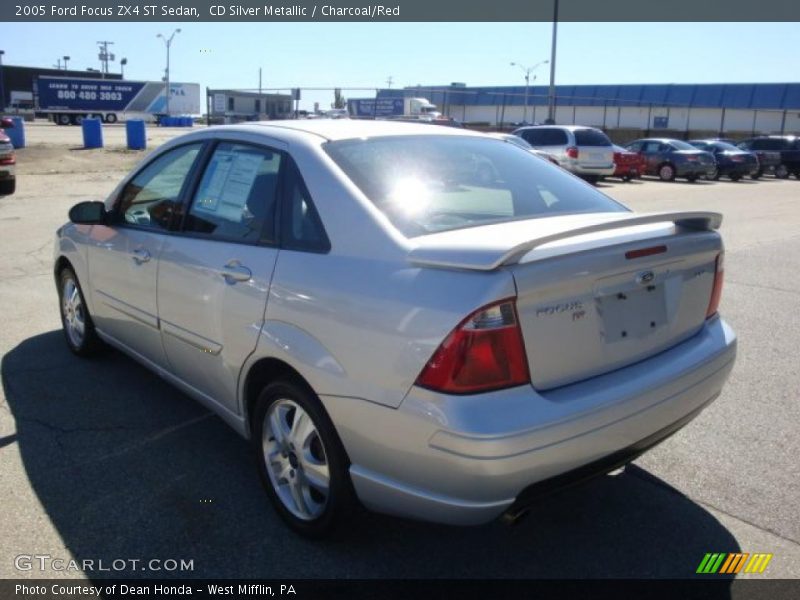 CD Silver Metallic / Charcoal/Red 2005 Ford Focus ZX4 ST Sedan