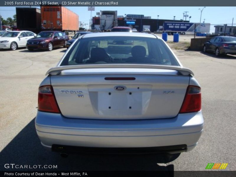 CD Silver Metallic / Charcoal/Red 2005 Ford Focus ZX4 ST Sedan