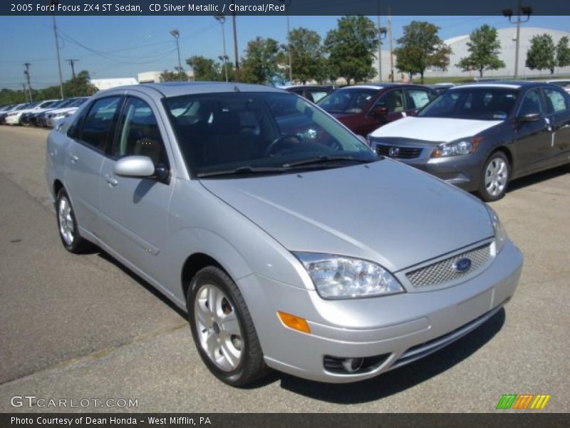 CD Silver Metallic / Charcoal/Red 2005 Ford Focus ZX4 ST Sedan