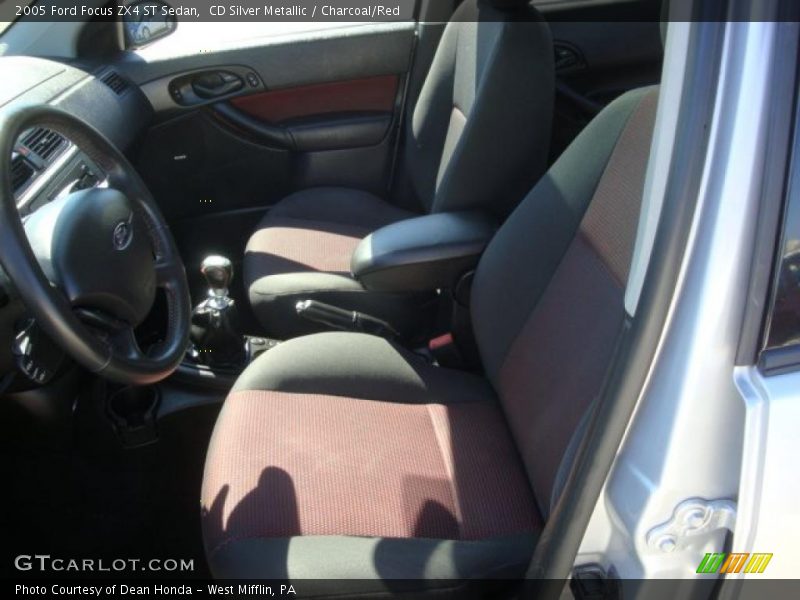 CD Silver Metallic / Charcoal/Red 2005 Ford Focus ZX4 ST Sedan